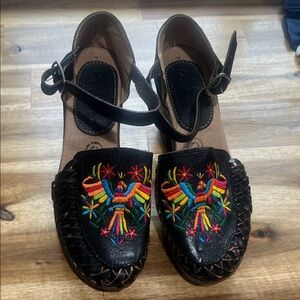 Embroidered Black Leather Women's Shoes